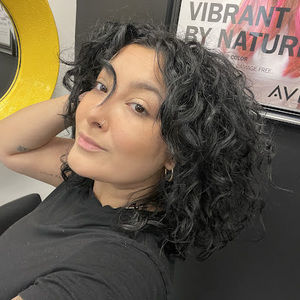 Meet your Posher, Alexis